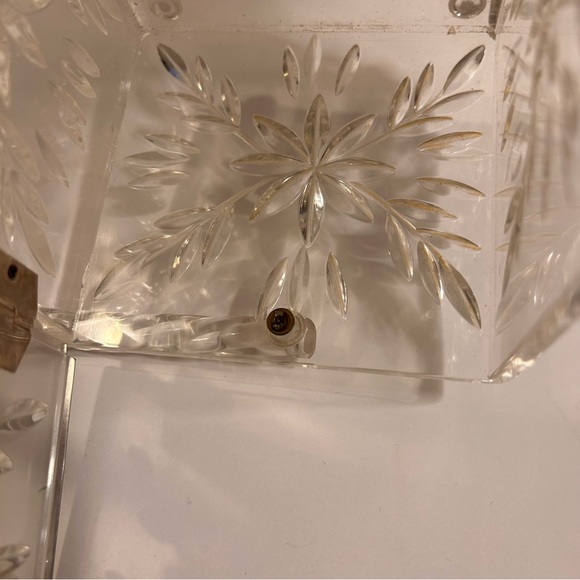 Vintage Clear Carved Lucite Box Purse - Picture 10 of 12